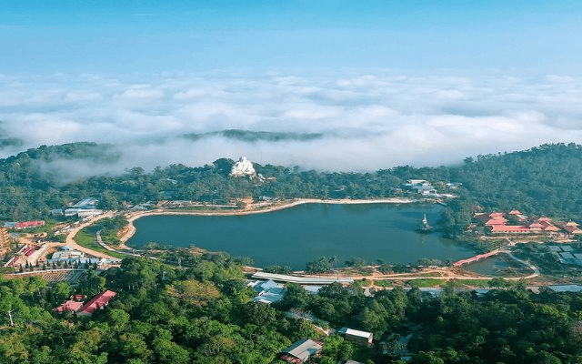 Việt Nam có 1 nơi mát mẻ quanh năm chỉ từ 18 độ C, được ví là ‘Đà Lạt của miền Tây’, sở hữu tượng Phật Di Lặc lớn nhất châu Á