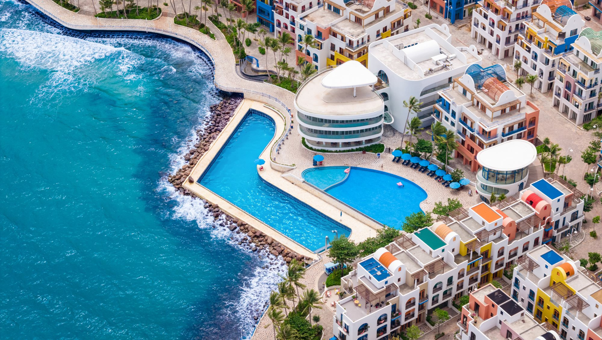 9-santo-beach-club1.jpg
