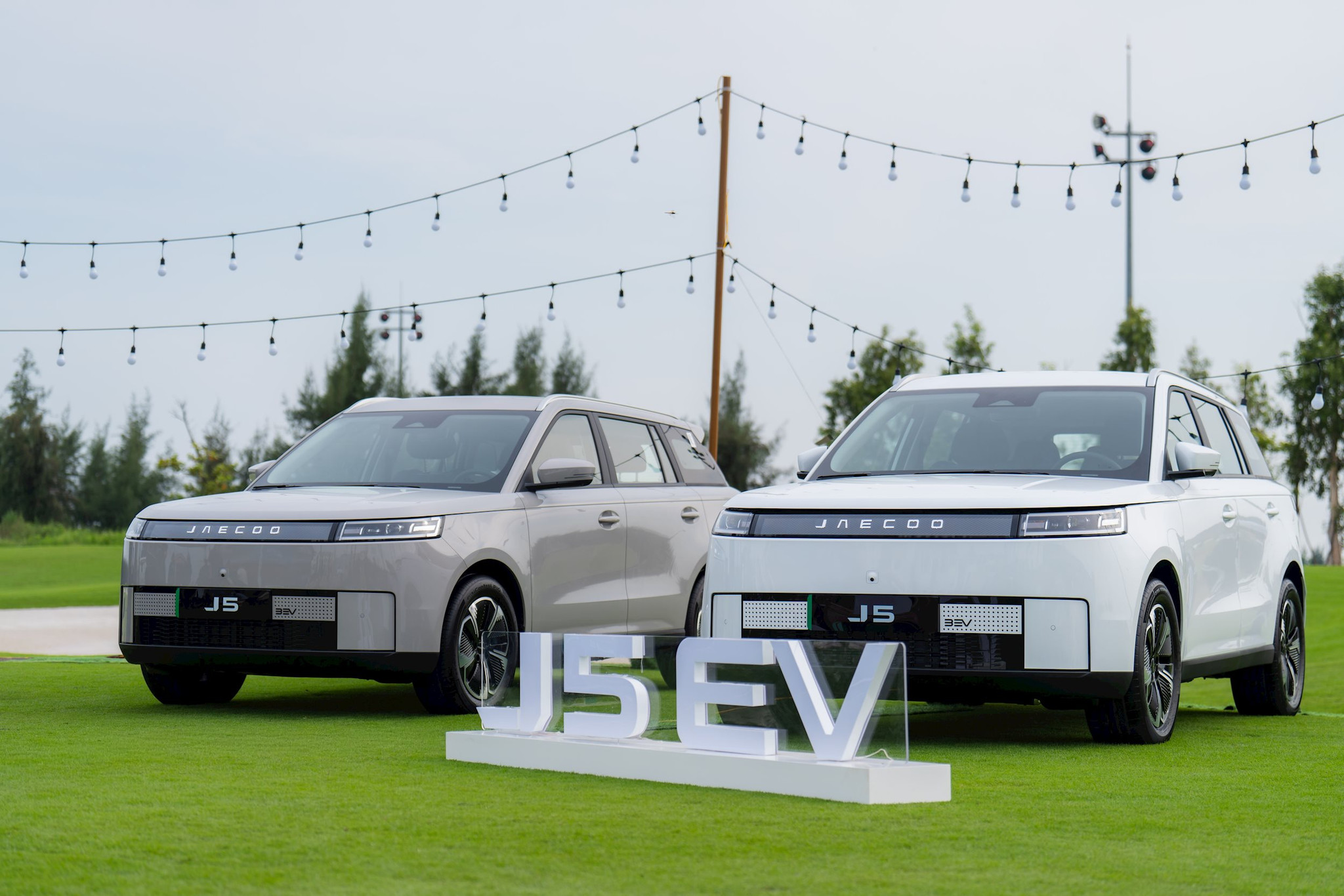 Omoda & Jaecoo tung loạt ưu đãi tháng 9, nhiều mẫu SUV được hỗ trợ nhiên liệu và lãi suất