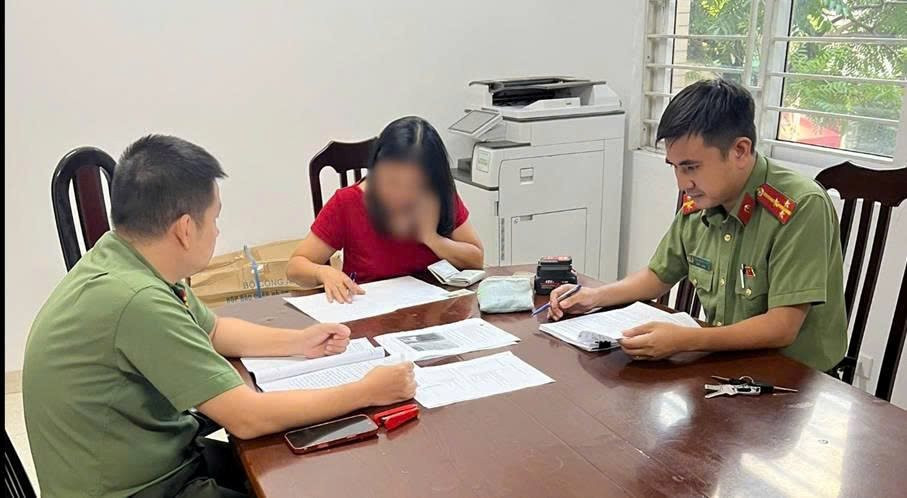 Ngay sau khi đăng bình luận lên Facebook với nội dung này, người phụ nữ ở Hà Nội bị phạt 12,5 triệu đồng