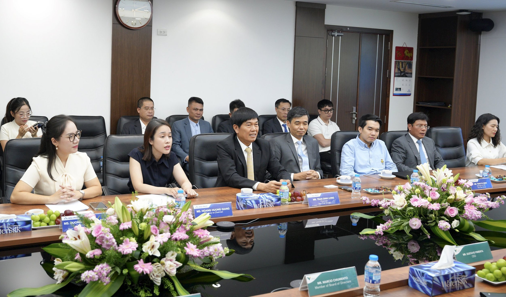 Chủ tịch Trần Đình Long đích thân đón tiếp đoàn Tập đoàn sản xuất quặng lớn nhất thế giới, ký kết thoả thuận sâu 