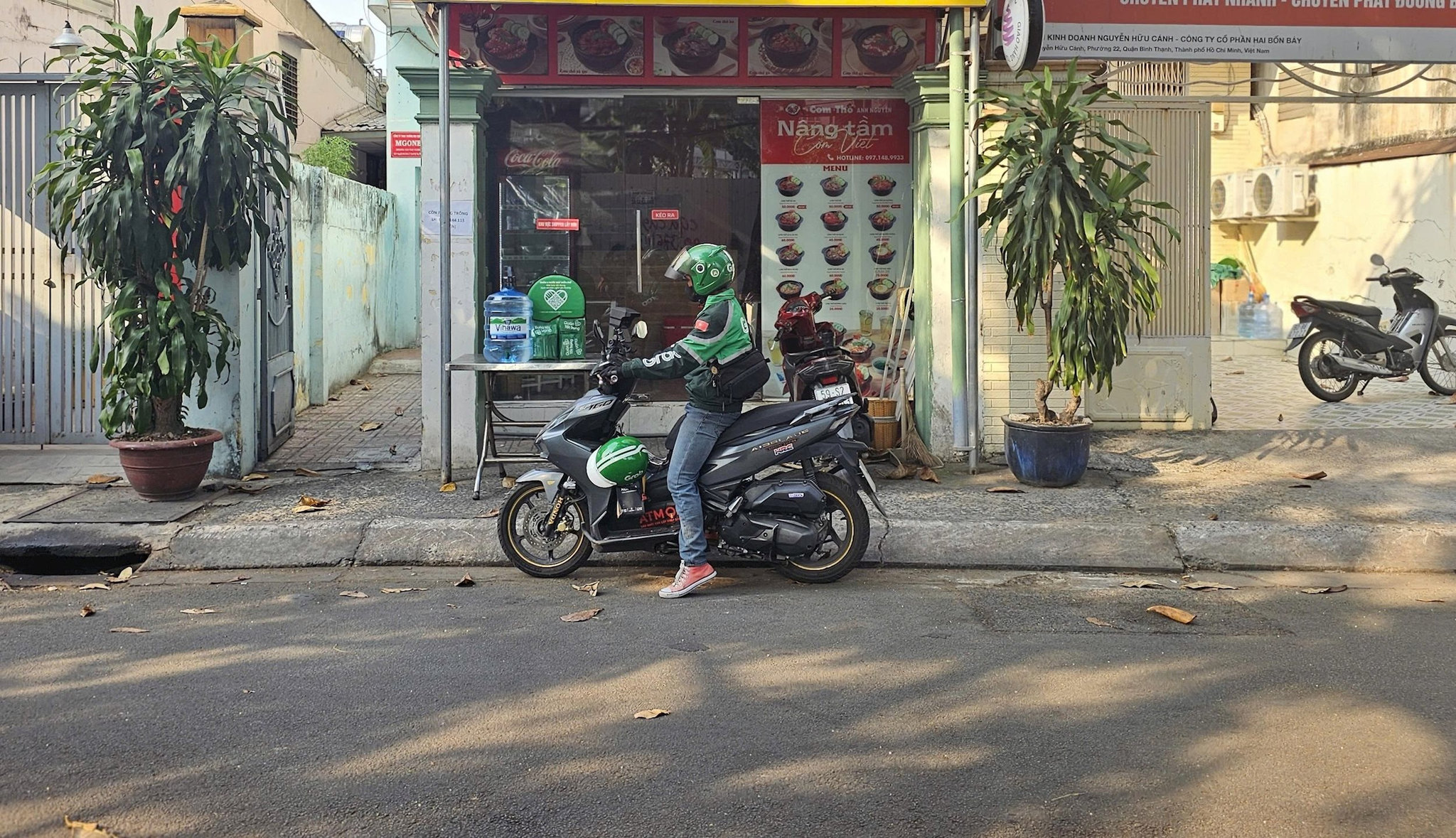 Đằng sau những cuốc xe của tài xế Grab lâu năm