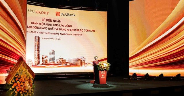 Cổ phiếu SeABank tăng kịch trần sau khi doanh nhân Nguyễn Thị Nga được trao tặng Danh hiệu Anh hùng Lao động