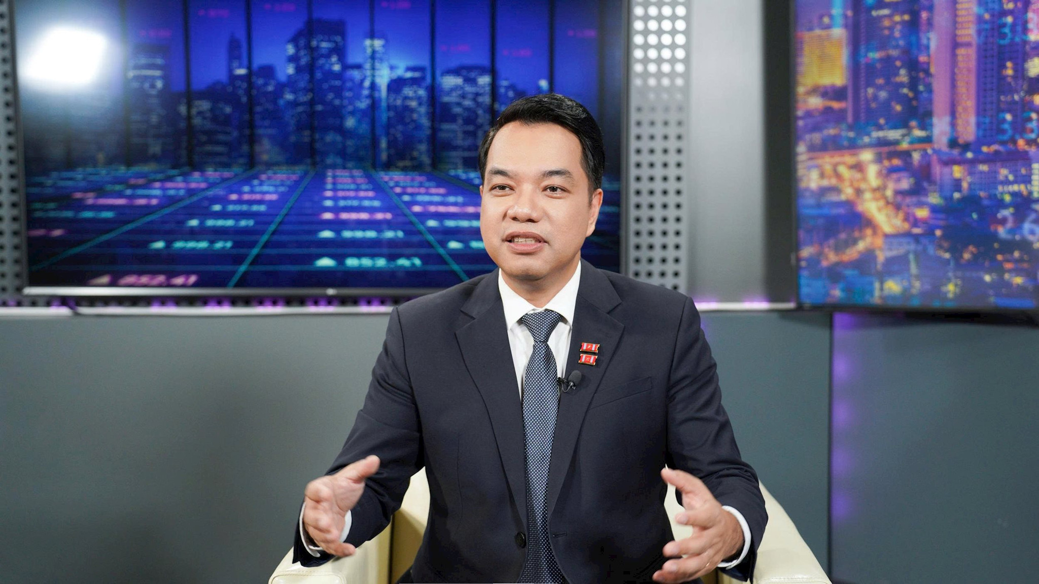 TS Mạc Quốc Anh: Tiền ngoại đổ vào thị trường chứng khoán là chưa đủ mà phải tăng vốn dài hạn, giảm đầu cơ