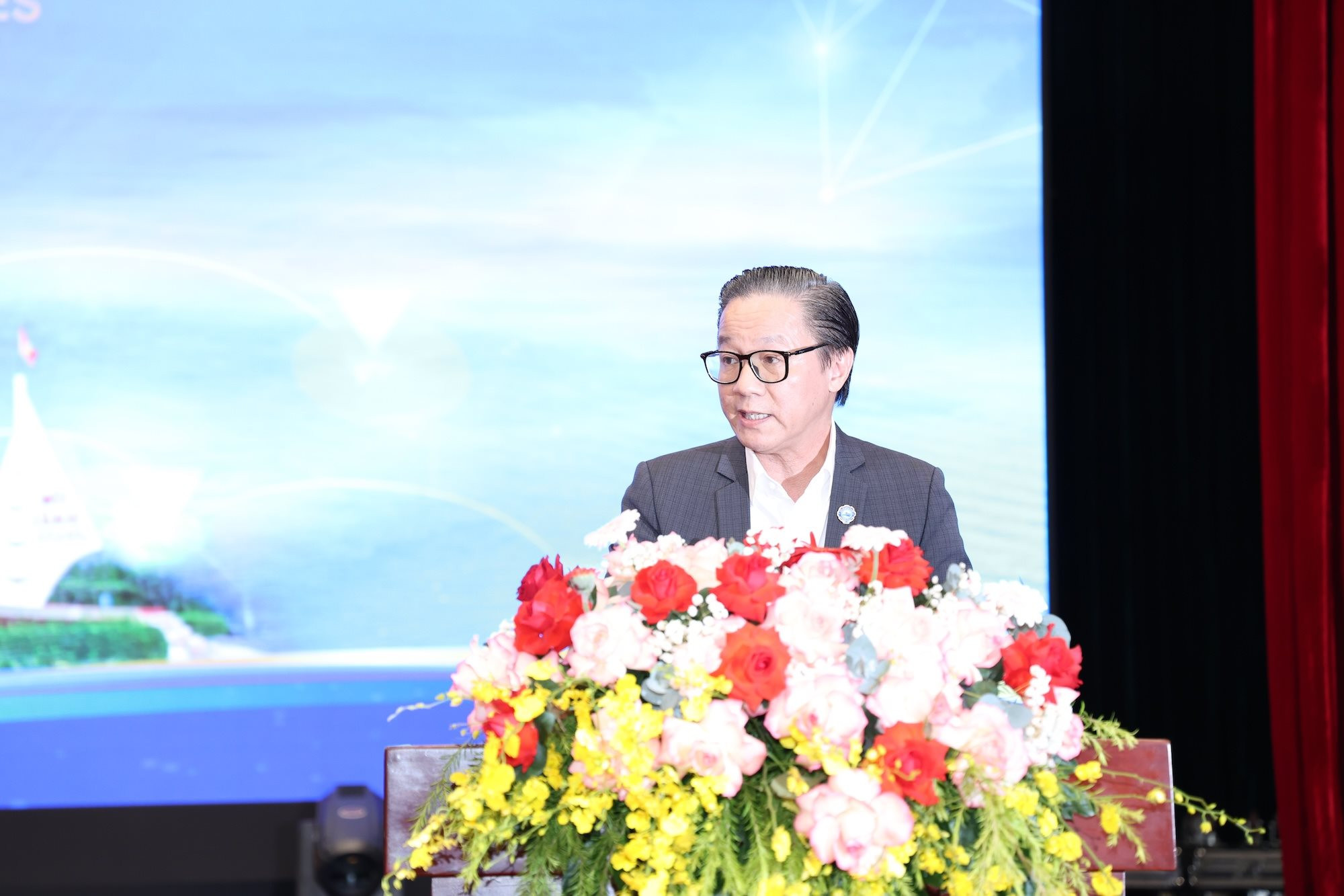 ong-dinh-hong-ky-pho-chu-tich-lien-doan-doanh-nghiep-thanh-pho-ho-chi-minh-huba-1-.jpg