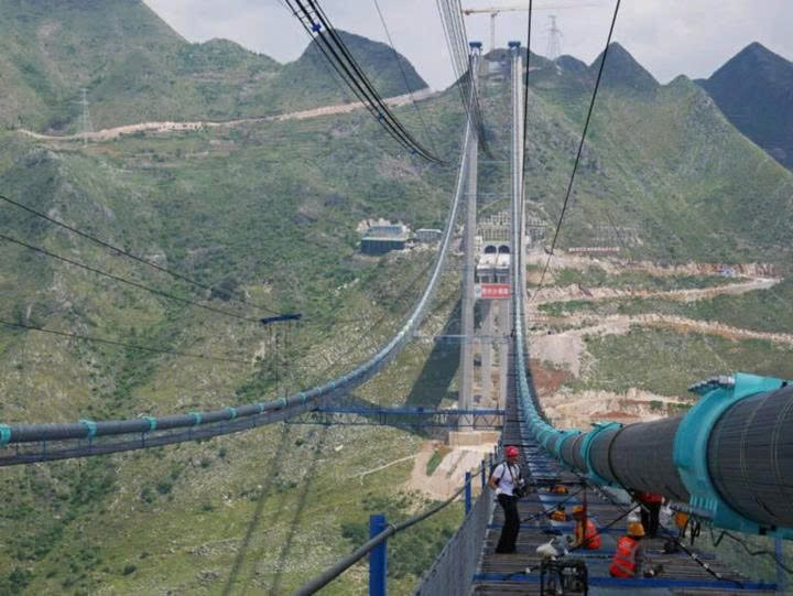 Gió bão giật cấp 14, giàn thép 21.000 tấn rung chuyển nhưng vẫn không dừng thi công, công trình 8.500 tỷ đồng hiện đại nhất thế giới tạo kỳ tích lớn 