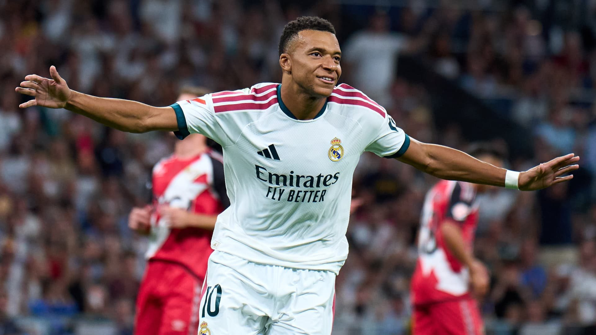 Mbappé chấm dứt hợp đồng với Nike sau 20 năm nhưng vẫn phải mang giày hãng trên sân: Công ty lập tức tạo ra chiến dịch quảng bá thiên tài