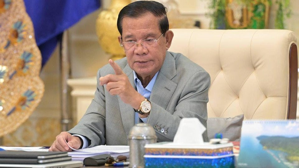 Ông Hun Sen than phiền vì liên tục bị người lạ nhắn tin xin tiền mua nhà, xe mỗi ngày