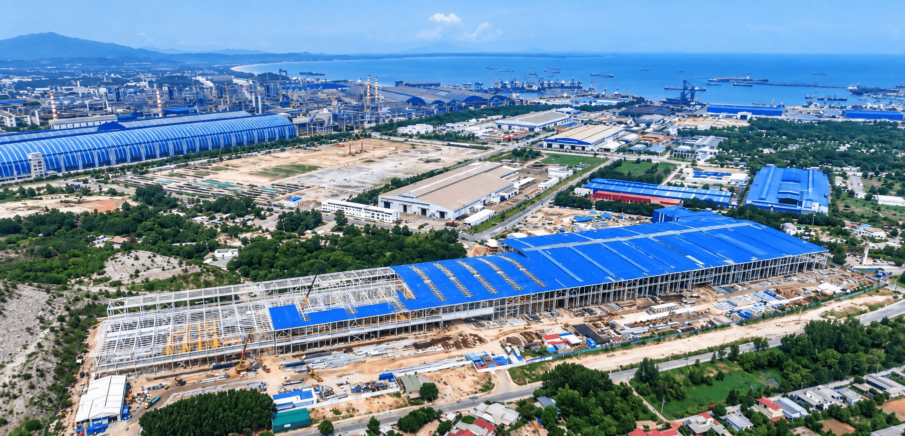 Tỷ phú Trần Đình Long đang cho xây siêu dự án 10.000 tỷ: Đã xong 70%, dùng công nghệ Đức, chuẩn bị tung "vũ khí hạng nặng" dài 100m cho đường sắt cao tốc