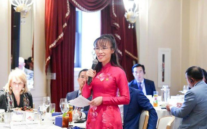 Một chuyến đi Mỹ của tiến sĩ giàu nhất Việt Nam: Ký kết 23 thỏa thuận, xuất hiện tại Sở Giao dịch Chứng khoán New York và chốt deal với tập đoàn của Elon Musk