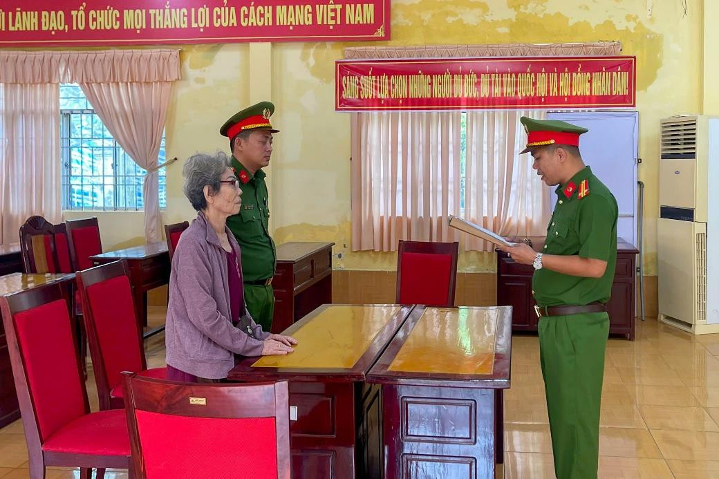 Bán đất 20 tỷ đồng nhưng chỉ khai 5 tỷ, Công an vào cuộc điều tra, một đối tượng 79 tuổi bị cấm đi khỏi nơi cư trú