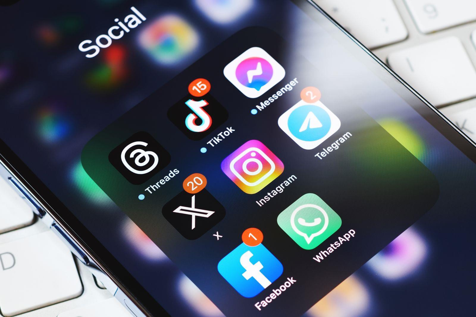Tất cả người dùng Facebook, Instagram, Threads,... chú ý thông báo mới từ Công an kẻo bị phạt tiền lên đến 3 tỷ đồng