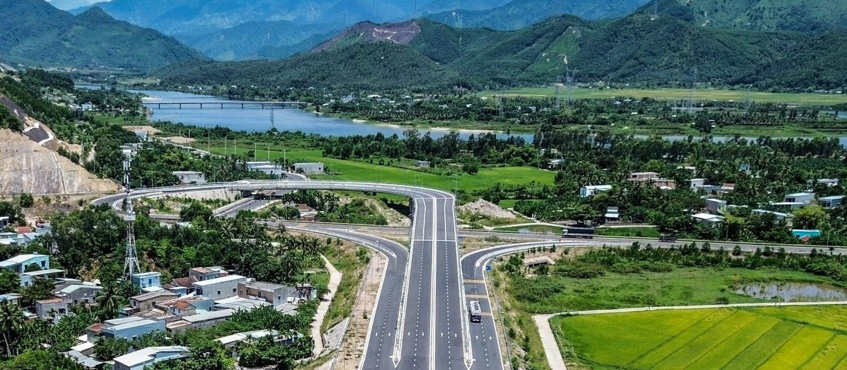 Khu đô thị hơn 7.100 tỷ đồng của liên danh Sun Group tại thành phố có đường bờ biển dài nhất Việt Nam vừa đề xuất bỏ biệt thự nhà vườn, tăng hơn 500 lô liền kề