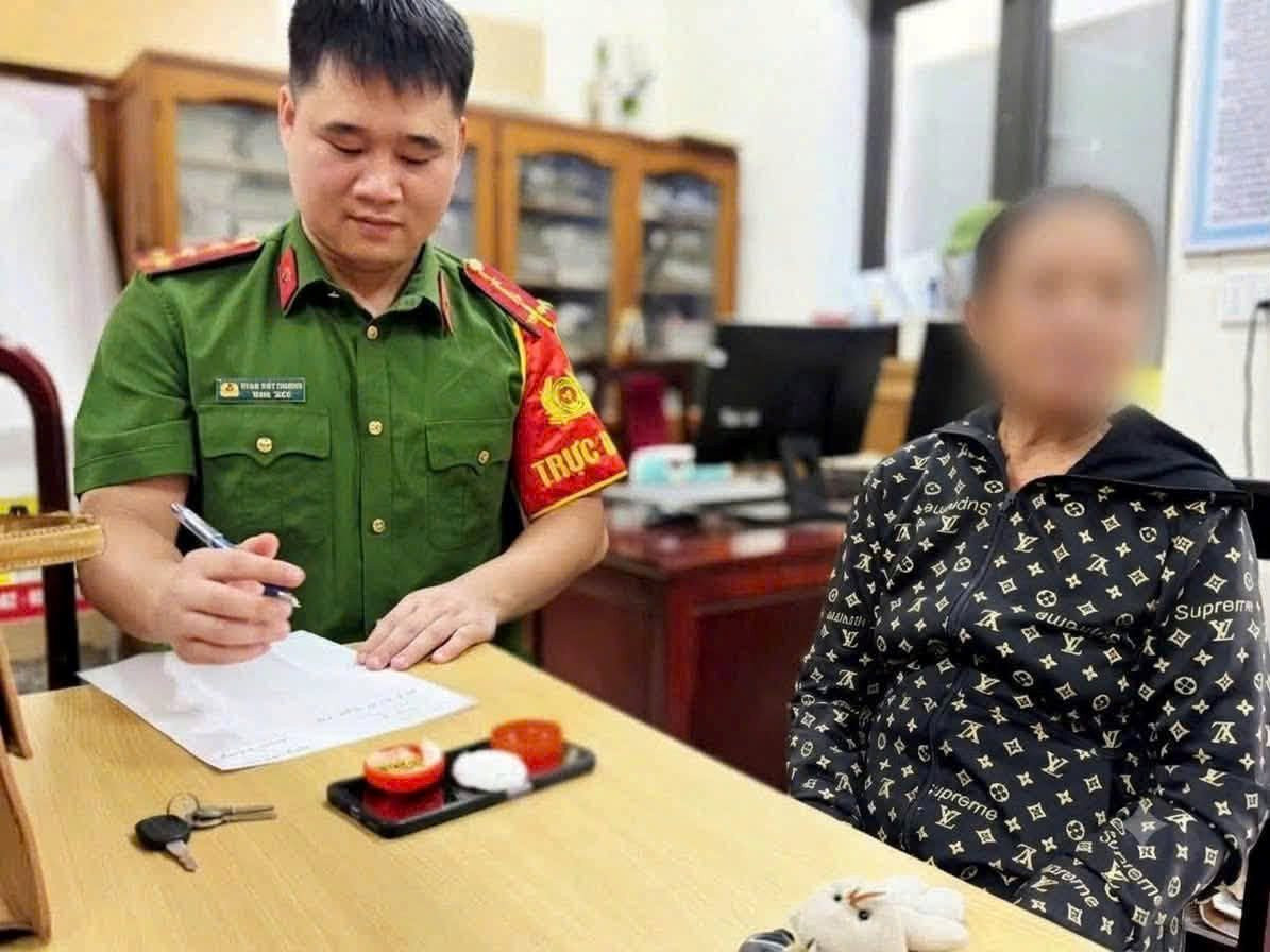 Sau cuộc gọi yêu cầu trả khoản nợ 2 tỷ đồng, người phụ nữ SN 1958 quyết không chuyển khoản mà báo công an Hà Tĩnh