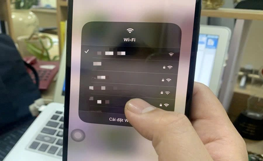 Người dân ngắt kết nối WiFi, tháo SIM ra khỏi điện thoại ngay trong trường hợp sau