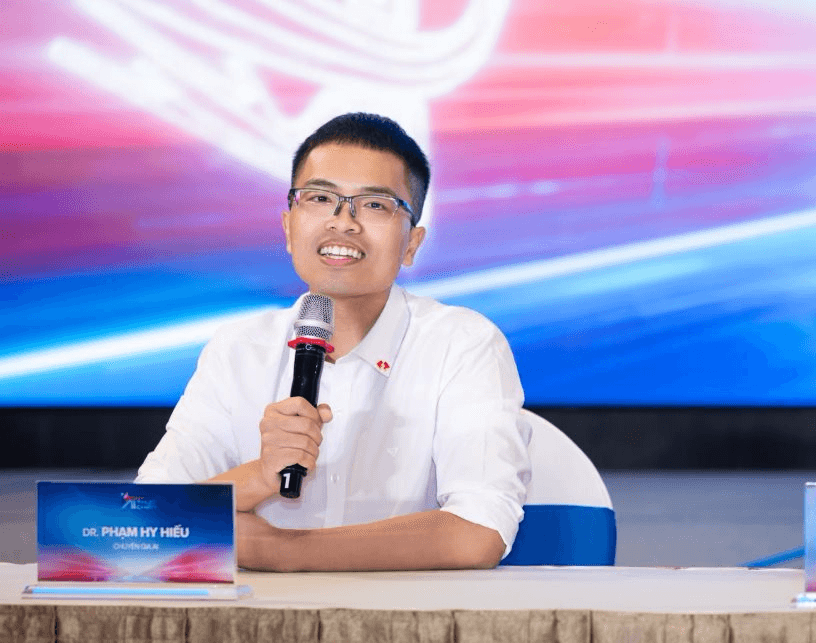 Điều ít ai biết về tiến sĩ 9x người Việt rời OpenAI, chọn về nước làm Giám đốc khối ngân hàng, từng lọt Forbes 30 Under 30 Việt Nam