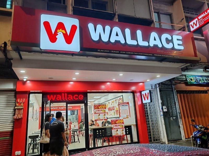 wallace-03.jpg