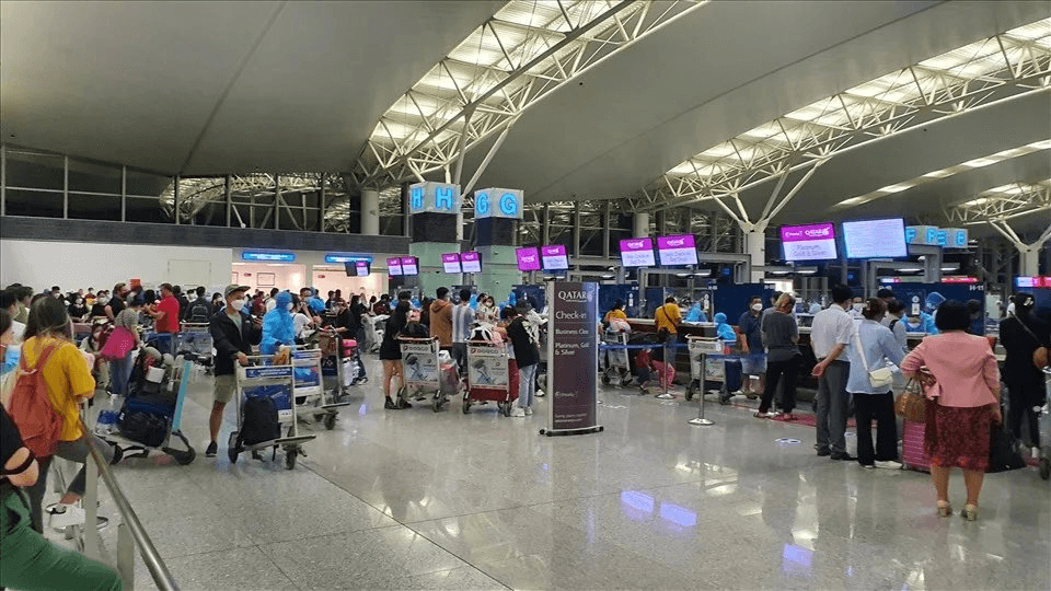 Cơ quan Thuế thông báo: Tất cả cá nhân có tên trong danh sách sau đây bị tạm hoãn xuất cảnh