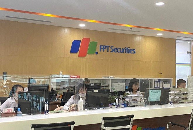 Vi phạm hành chính về thuế, FPTS bị xử phạt
