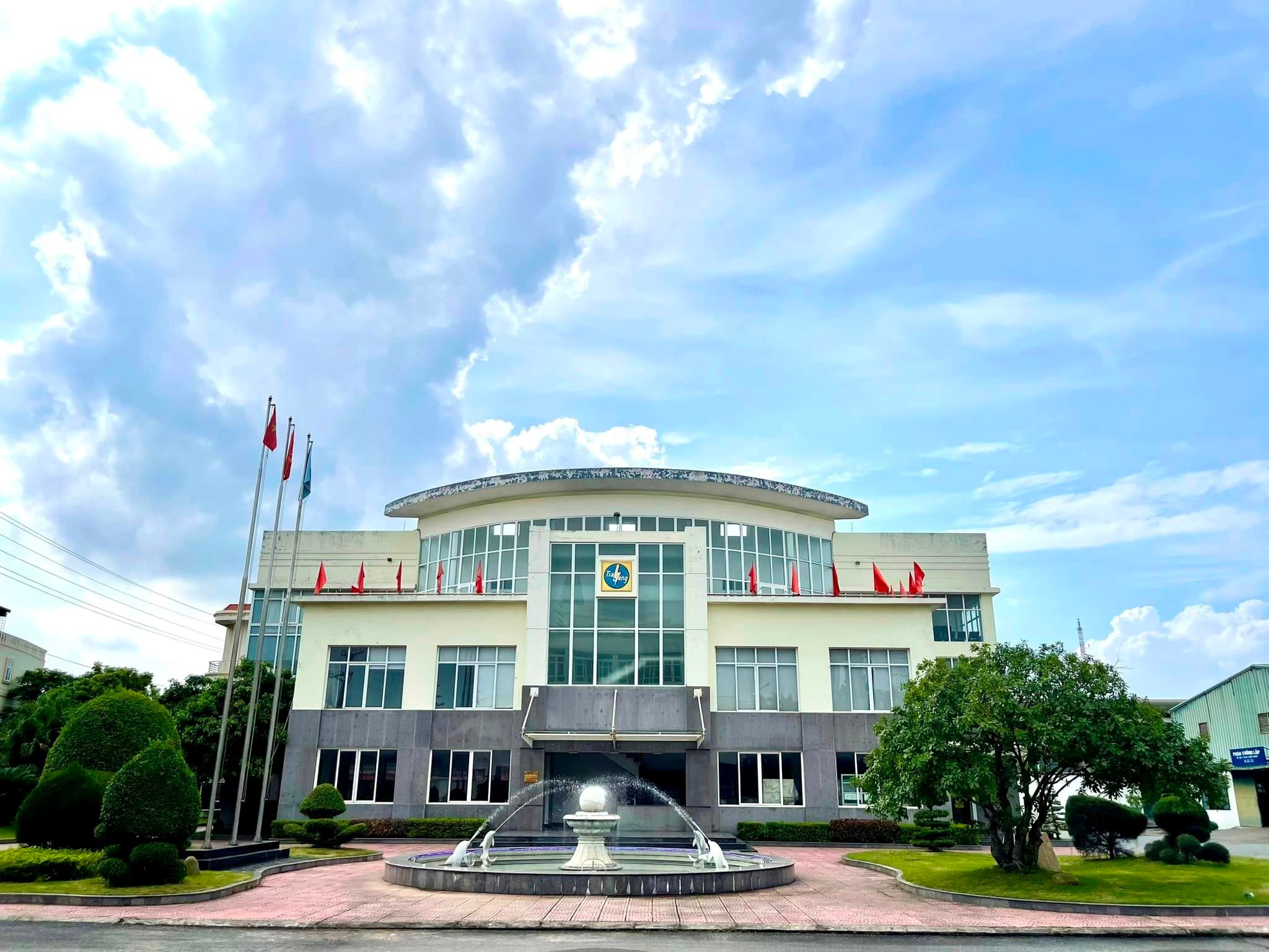 Một nhân sự cấp cao của Tập đoàn Hoá chất Đức Giang làm Chủ tịch HĐQT Ắc Quy Tia Sáng