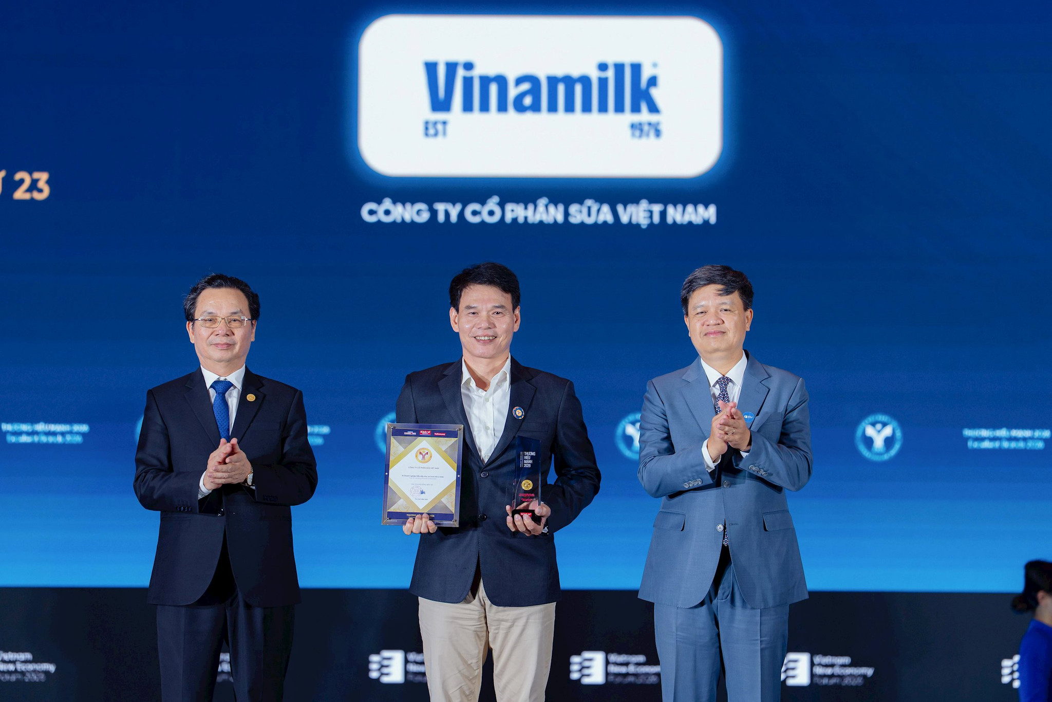 Từ nội lực đến vị thế, VINAMILK khẳng định dấu ấn 50 năm