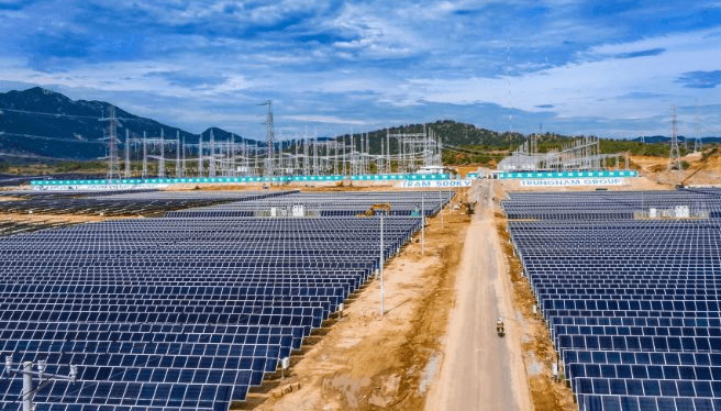 Một hợp đồng mua điện tái tạo có thể kéo dài tới 25 năm: Những bài toán doanh nghiệp phải tính trước khi 'xanh hóa'