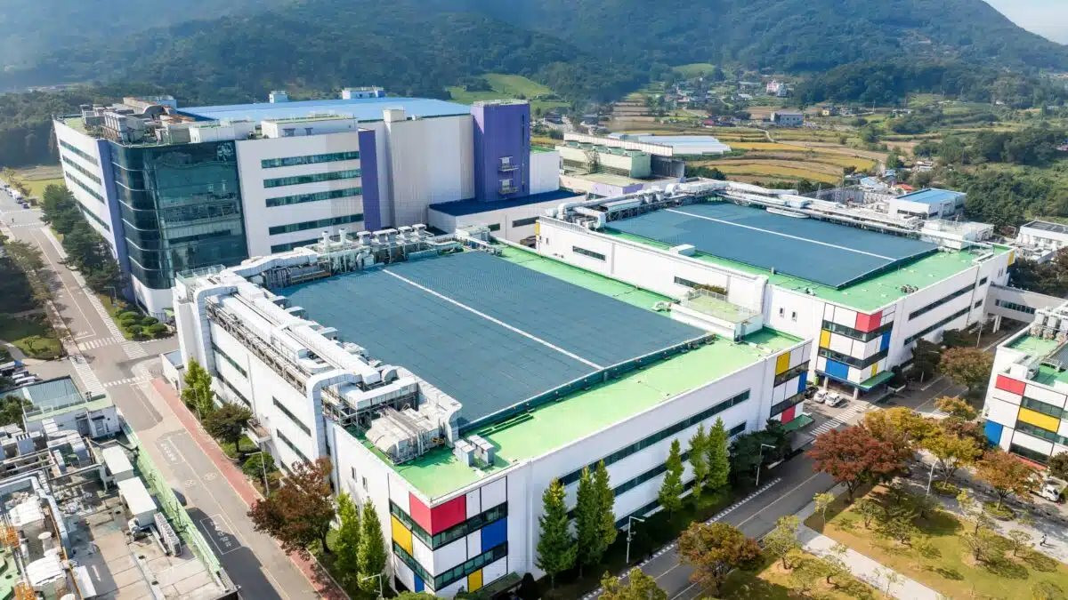 samsung-factory-1-1200x675.jpg