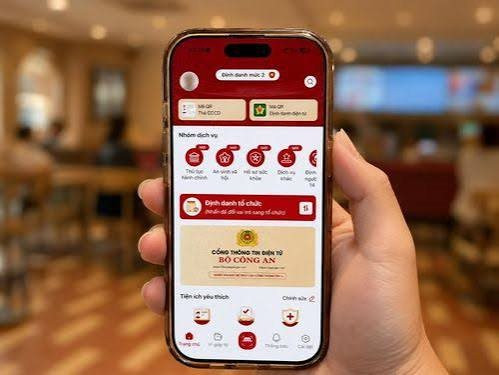 Tài khoản chứng khoán, thương mại điện tử và mạng xã hội phải liên kết VNeID trước 31/12