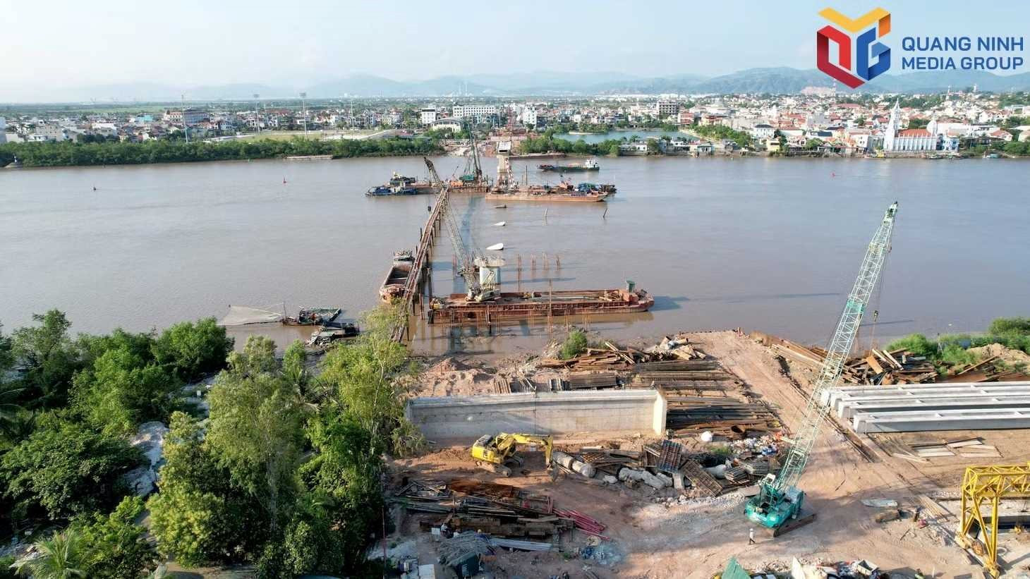 bat19111026tang-toc-thi-cong-cau-song-chanh1.jpg