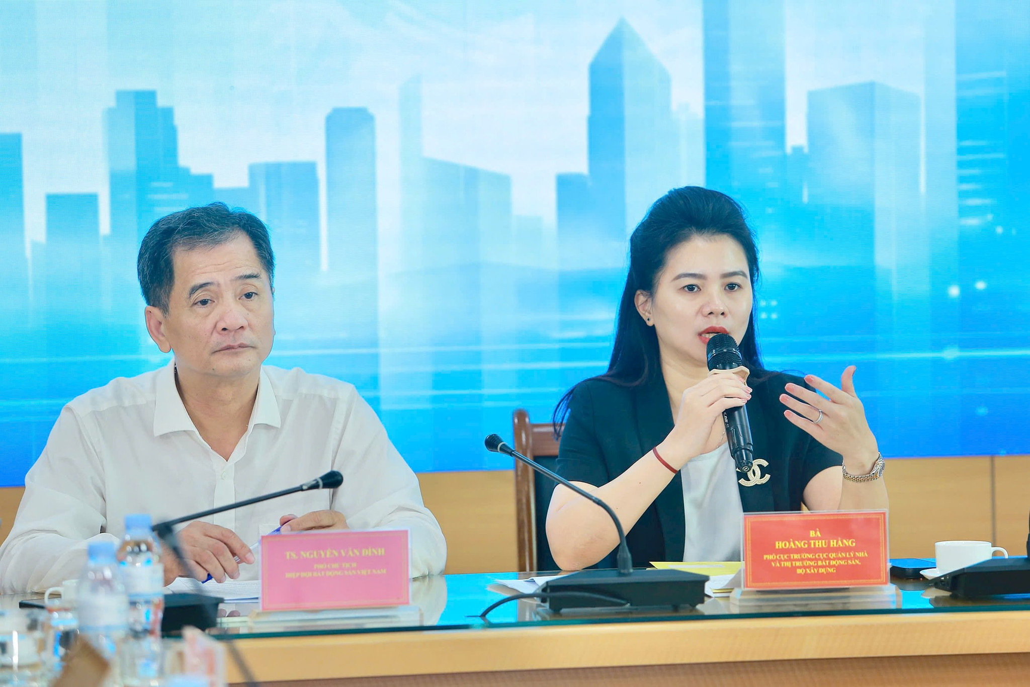 Đại diện Bộ Xây dựng: Rất khó xác định chính xác thời điểm thị trường BĐS chạm đáy, giá nhà giảm chưa hẳn là bán cắt lỗ