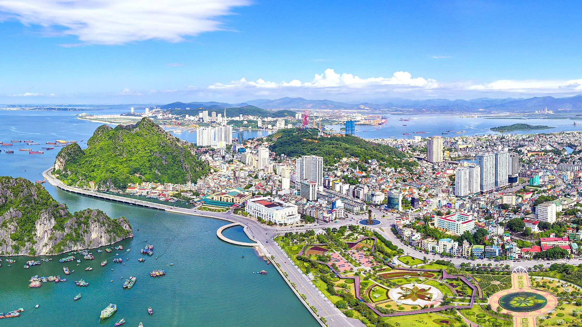 Quảng Ninh dẫn đầu đà tăng trưởng cả nước, GRDP lũy kế 9 tháng năm 2026 ước tăng 12,54%