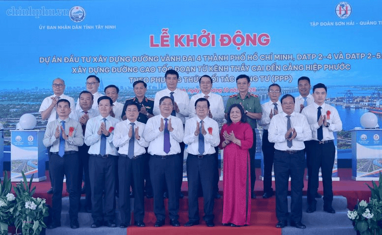 Tập đoàn Sơn Hải đón tin vui lớn, Chủ tịch Nguyễn Viết Hải cùng con trai xuất hiện tại sự kiện đáng chú ý ở Tây Ninh