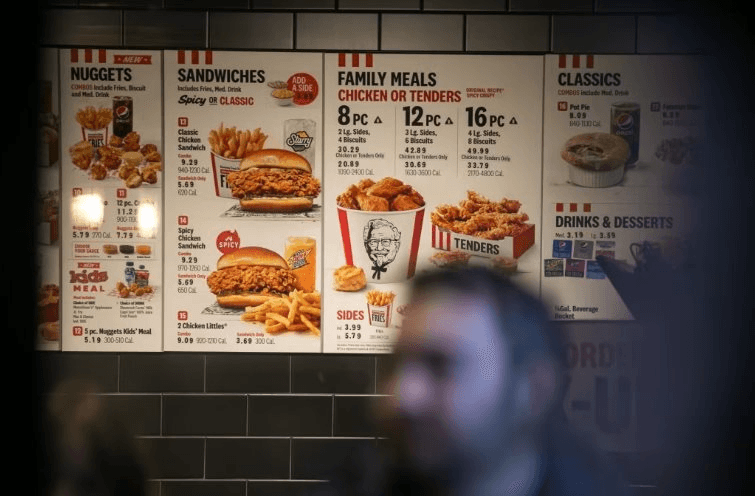 Lần đầu tiên sau 40 năm, KFC đổi nhà cung cấp nước ngọt thanh Coca-Cola, loại bỏ PepsiCo