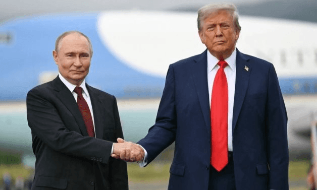 Châu Âu 'giật mình' trước loạt động thái của ông Trump với Nga: Ukraine sắp mất đồng minh quan trọng?