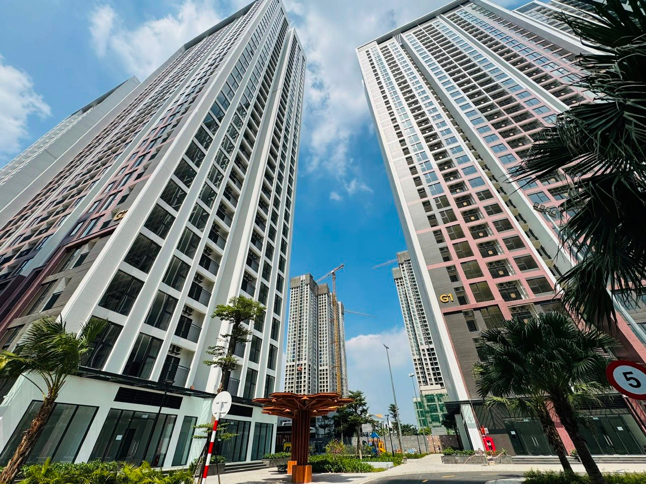 Có 3 tỷ đồng, người trẻ nên mua chung cư hay tiếp tục đi thuê nhà?