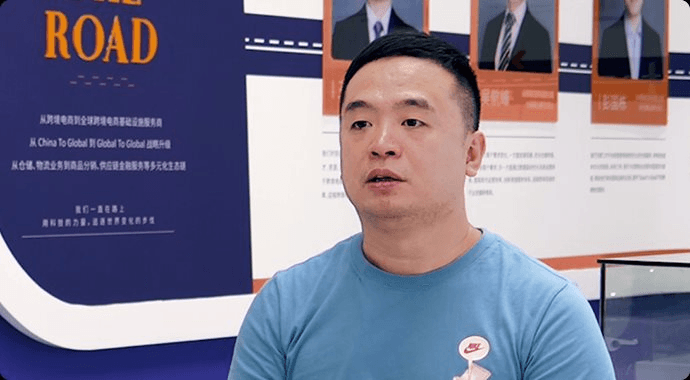 Phát hiện nam sinh khởi nghiệp từ năm 20 tuổi bằng những mặt hàng có giá chưa đến 4.000 đồng, 9 năm sau sở hữu tập đoàn quốc tế, tài sản gần 38.000 tỷ đồng