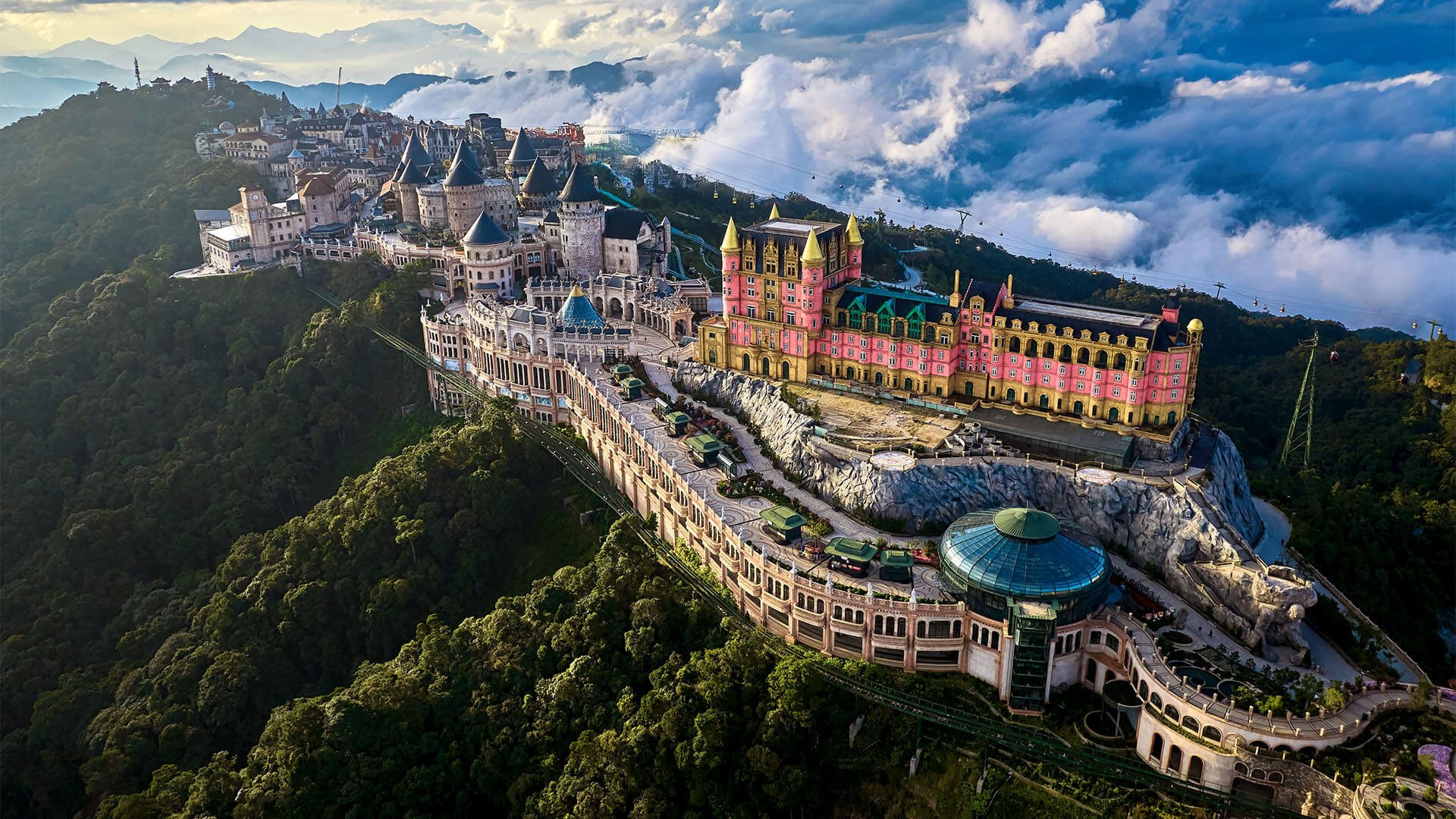 toan-canh-khu-du-lich-sun-world-ba-na-hills.jpg
