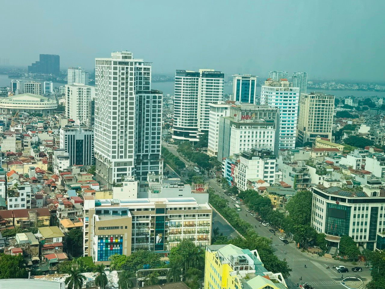 Thị trường bất động sản tại TP. HCM và Hà Nội quý 3/2026: Thanh khoản chịu áp lực lớn từ chi phí vốn