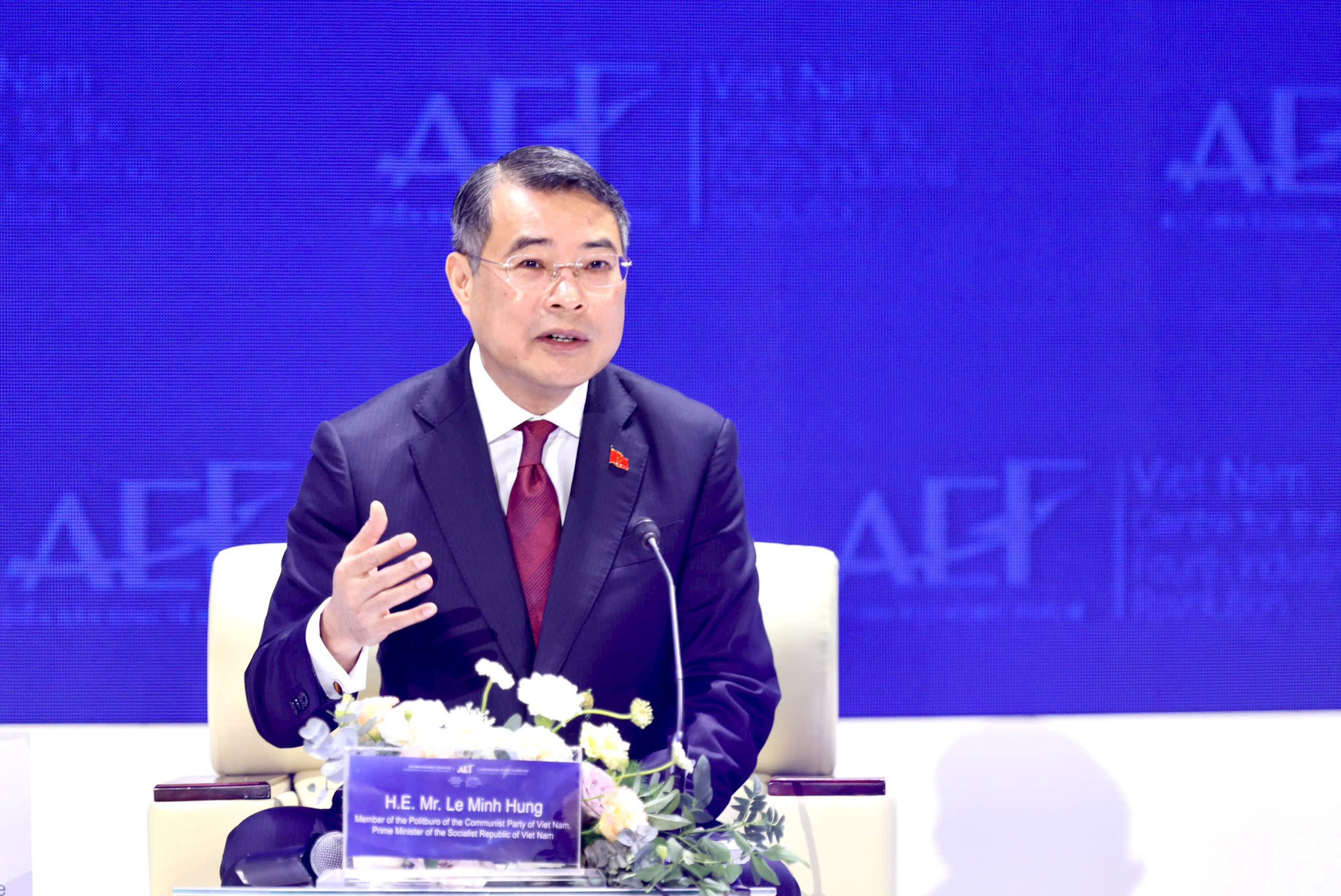Thủ tướng: Nợ công đang ở mức khoảng 34-35% GDP,  cho phép Việt Nam có một 'tấm đệm' trước các cú sốc