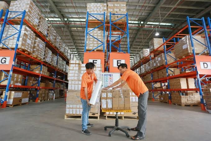 “Đại gia” Việt bán iPhone đang cho công ty của tỷ phú Phạm Nhật Vượng vay 100 tỷ đồng