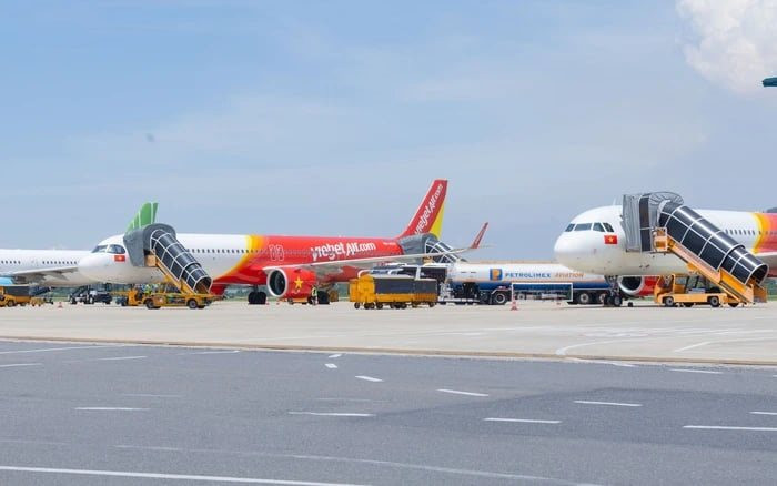 Trước thềm mở cửa trở lại vào tháng sau, sân bay tại tỉnh duy nhất Việt Nam giáp ba mặt biển đón tin vui
