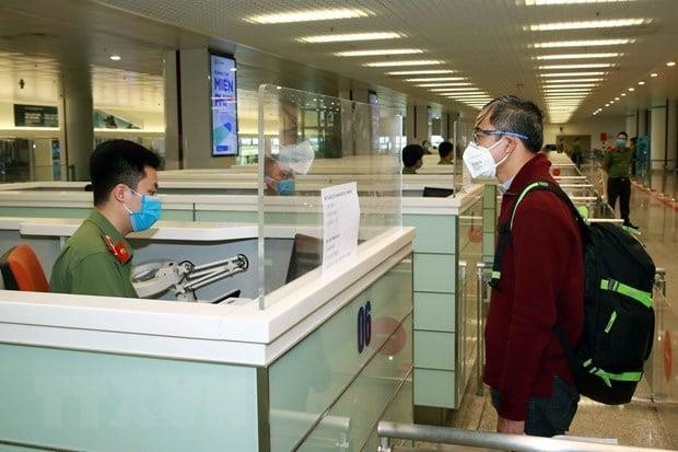 Thông báo mới từ Cơ quan Thuế: Sẽ tạm hoãn xuất cảnh tất cả cá nhân có tên trong danh sách sau 