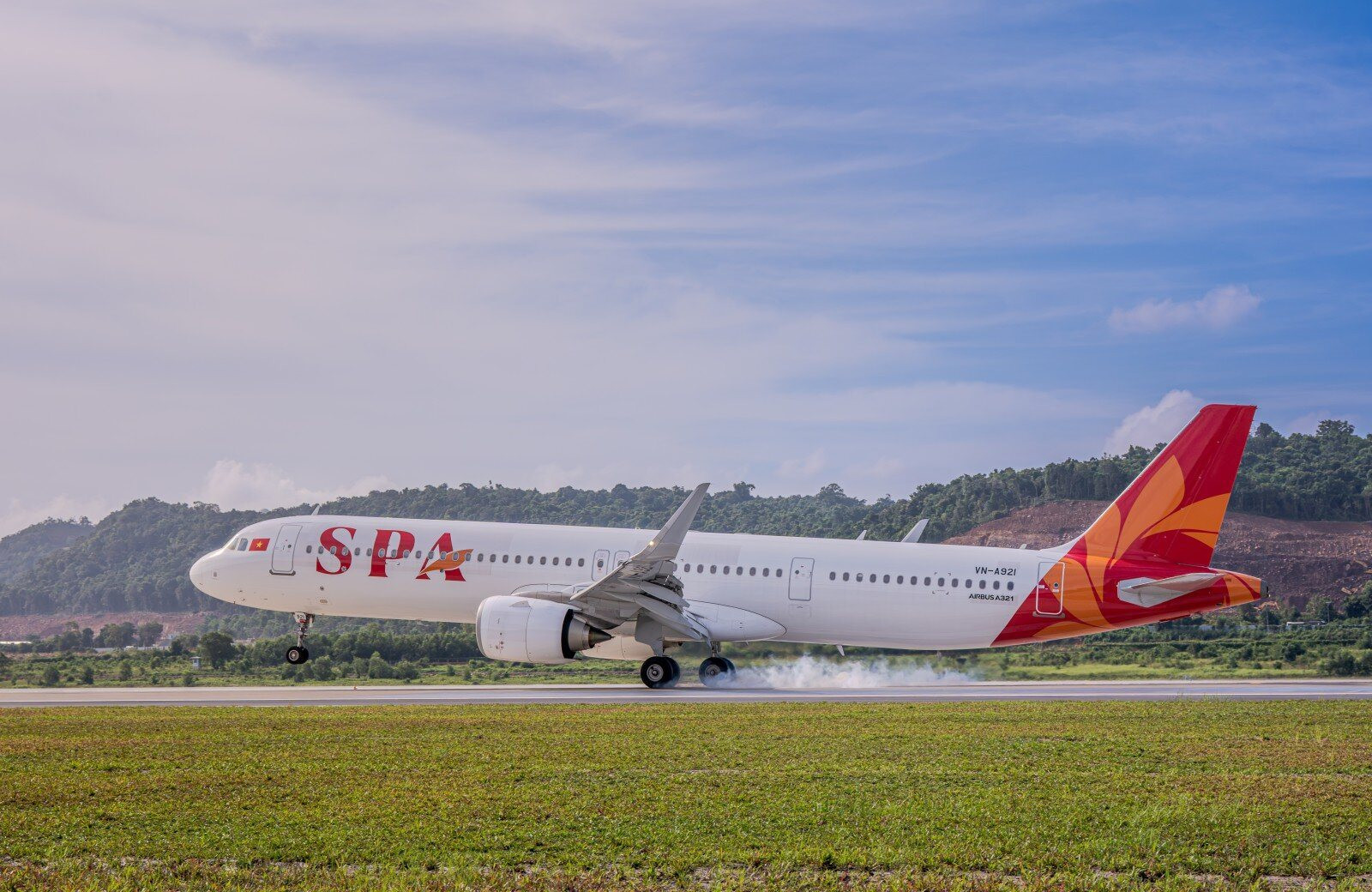 Sun Group khai thác đường băng sân bay dài 3.300 m sau 8 tháng: Bê tông dày 78 cm, chịu tải máy bay 400 tấn