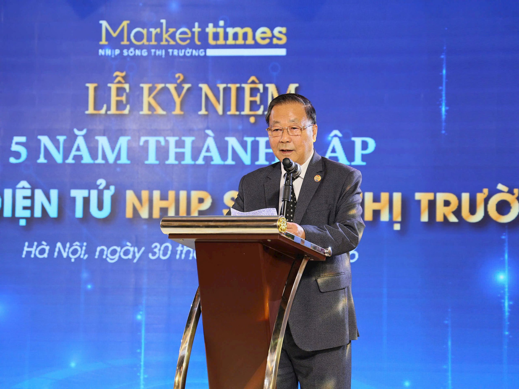 chu-thoa.jpg