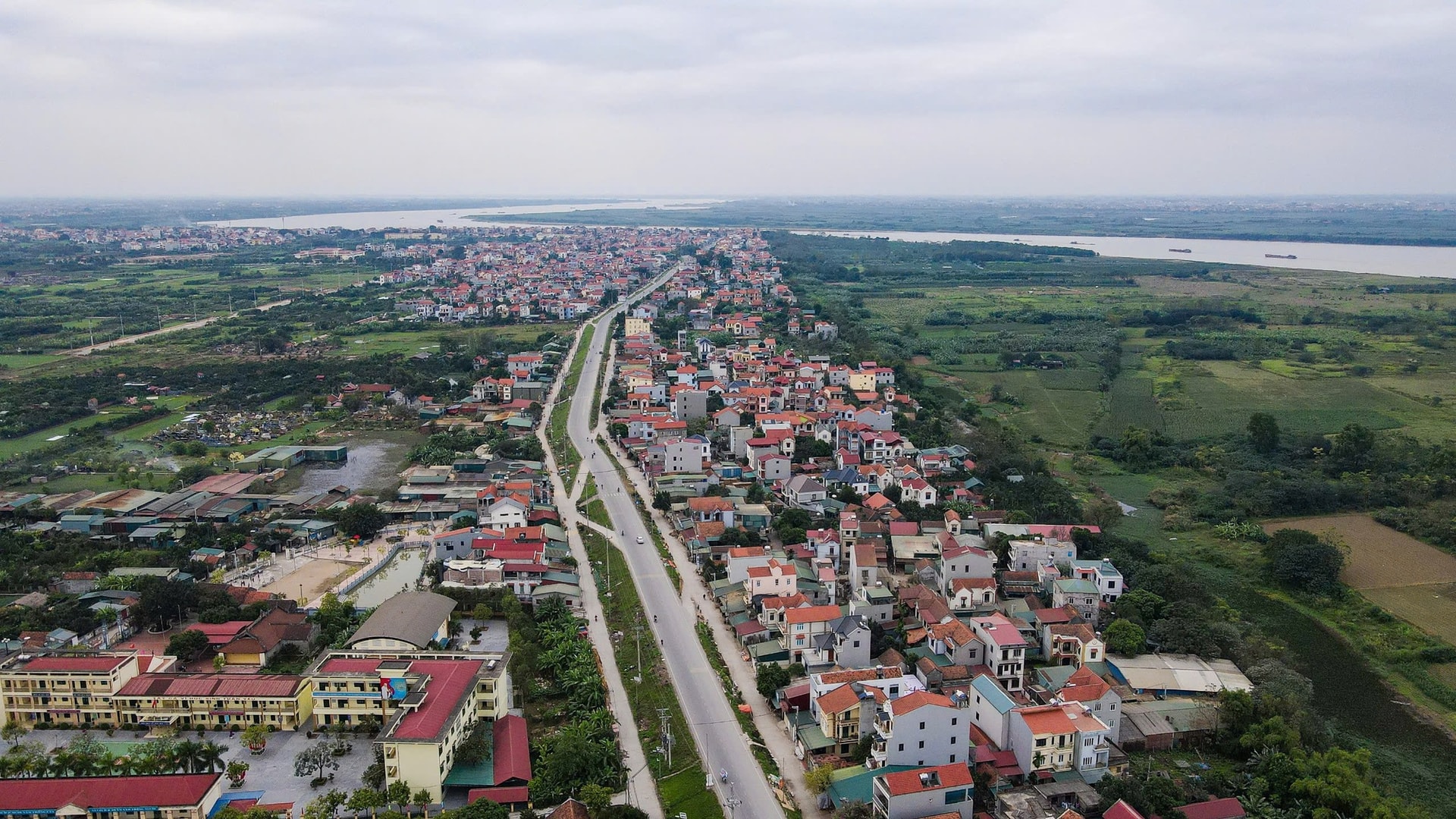 Cảnh quan sông Hồng
