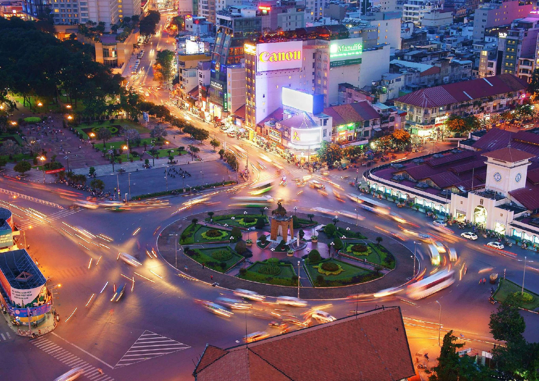 Chợ Bến Thành và khu vực trung tâm