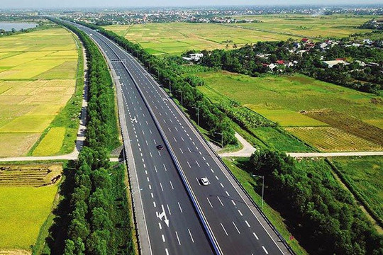 Chính phủ đề xuất đầu tư công thêm 729km cao tốc Bắc - Nam phía Đông