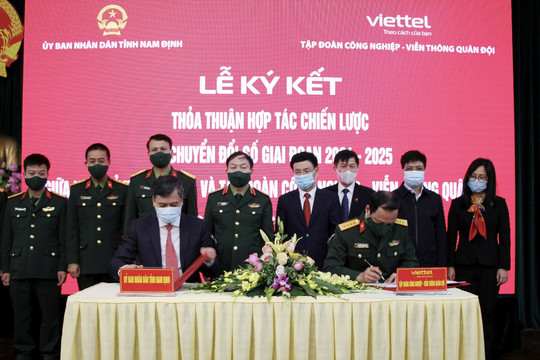 Tập đoàn Viettel và tỉnh Nam Định ký thỏa thuận hợp tác về chuyển đổi số
