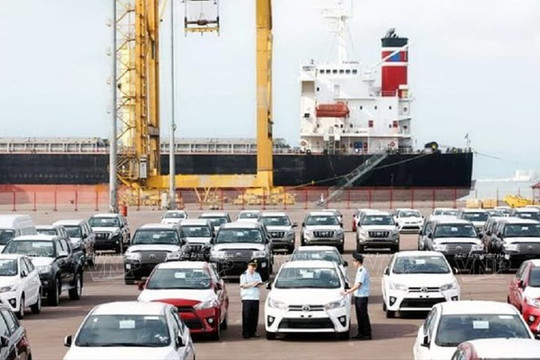 Tháng 1/2022: Việt Nam nhập khẩu 4.524 ô tô nguyên chiếc