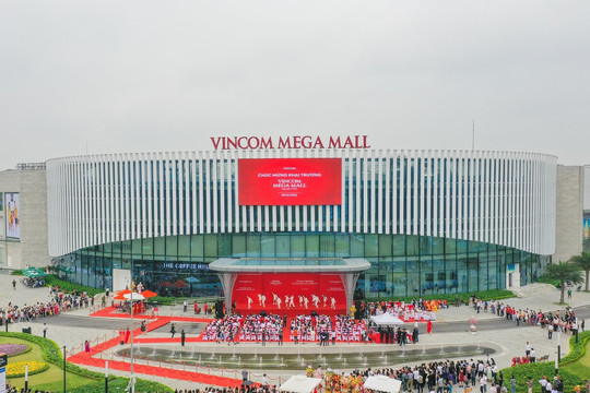Khai trương Vincom Mega Mall Smart City đầu tiên của Việt Nam 